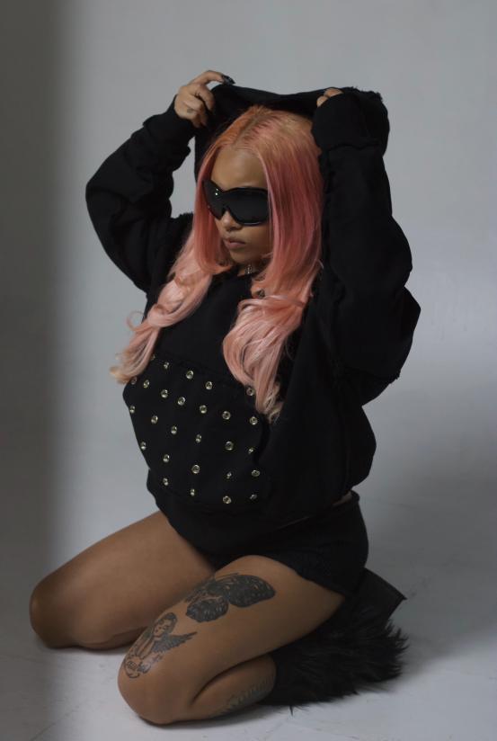 Black - interlinked hoodie